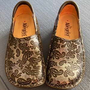 Alegria Women's Black Paisley Shoes